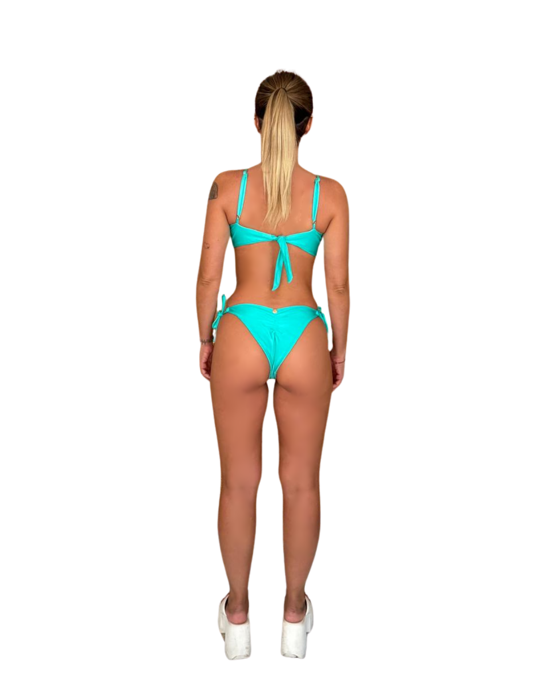 Bikini Leona Lewis